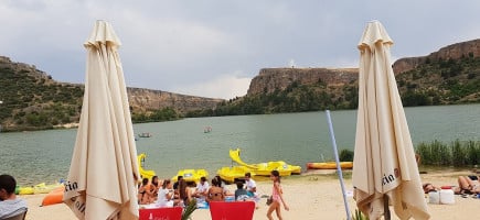 Lago La Serranilla outside