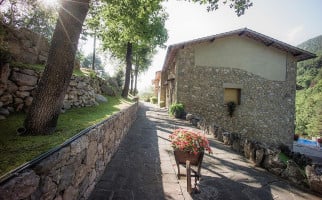 Hostal Fonts Del Cardener outside