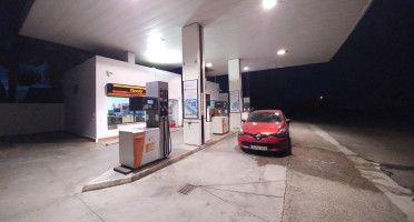 Repsol Las Palmeras outside