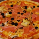 Piu Pizza food