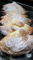 Oro Di Napoli food