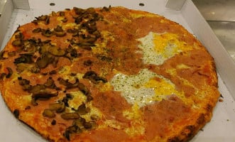 Pizza Tutto food