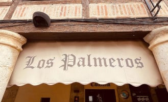 Hostería Los Palmeros outside