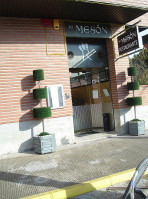 El Mesón outside