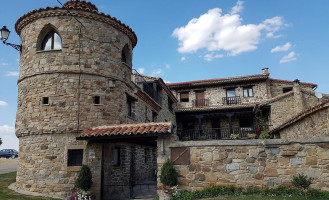 Santa Coloma Casa Rural outside