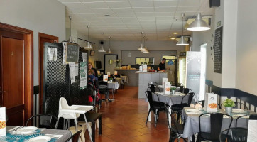 Pizzería El Horno inside