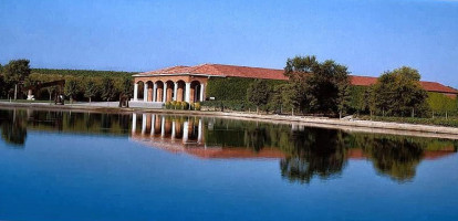 Família Torres: Centre De Visites outside