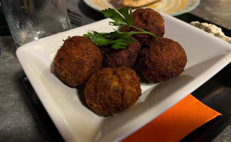 Wapa Tapa food