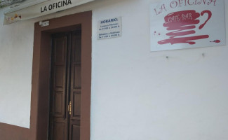 Café La Oficina outside