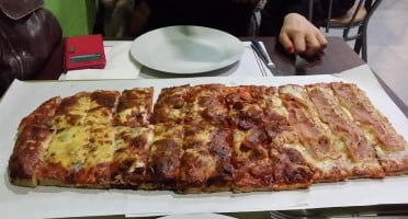 Pizzería La Leña food