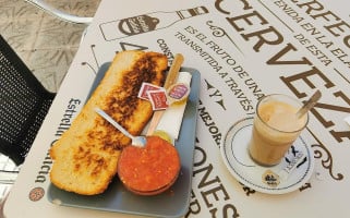 Aquí Me Quedo Nourriture