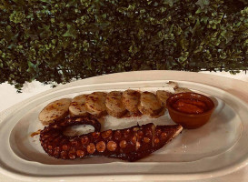 Meson Fuente Del Pino food