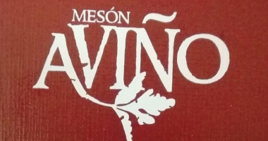 Mesón Aviño logo