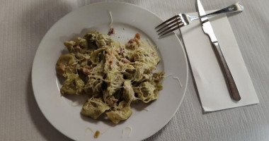 El Cau food