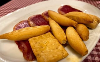 El Portón food