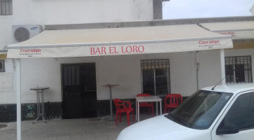 Loro outside