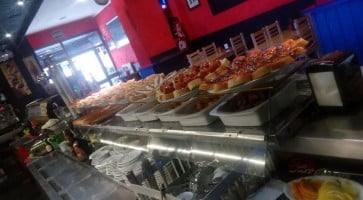 La Taberna inside