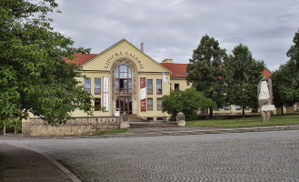 Restaurace Lidická Galerie Exterior