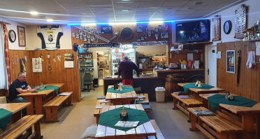 Hostinec Komunál inside