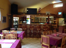 Pizzeria U Kalvodů Dentro