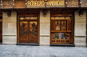 Bodegas La Mancha outside