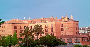 Parador De Calahorra outside