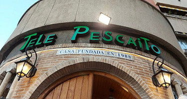 Tele Pescaito outside