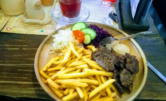 Památník, Pivovar, Hradní Restaurace A Muzeum Vítek Z Prčice Comida