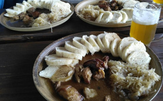 Památník, Pivovar, Hradní Restaurace A Muzeum Vítek Z Prčice Comida