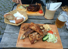 Památník, Pivovar, Hradní Restaurace A Muzeum Vítek Z Prčice Comida