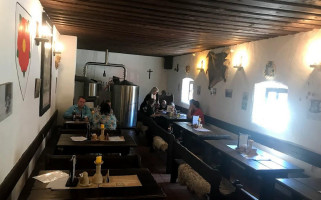 Památník, Pivovar, Hradní Restaurace A Muzeum Vítek Z Prčice Dentro