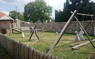 Památník, Pivovar, Hradní Restaurace A Muzeum Vítek Z Prčice Exterior
