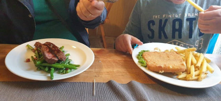 Steaky Tos Nežral food