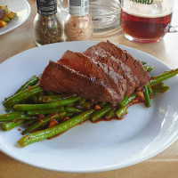 Steaky Tos Nežral food