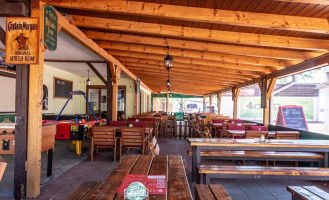 Restaurace U Raka Exterior