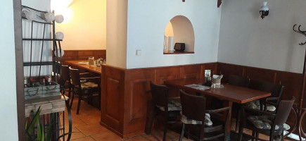Podzámecká Restaurace Dentro