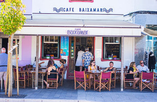 Baixamar Cafe outside