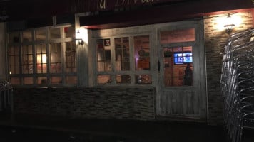 Taberna Divan outside