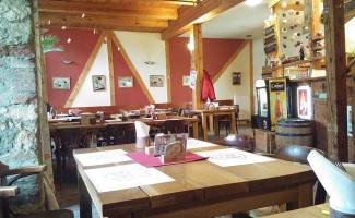 Pizza 66 -zavŘeno Dentro