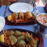 Indian Crown Tandoori food