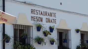 Meson Onate outside