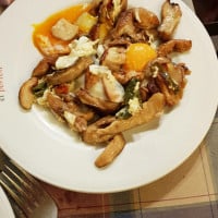 El Portón food