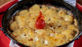 La Piazza food