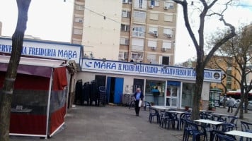 Mara Salle Freiduría outside