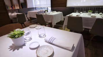 Saiti À l'intérieur