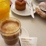 Can Joan De S'aigo (avenidas) Bebida