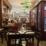 Can Joan De S'aigo (avenidas) Dentro