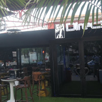 Texaco Pub outside