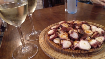 La Pulpería A Garnacha food