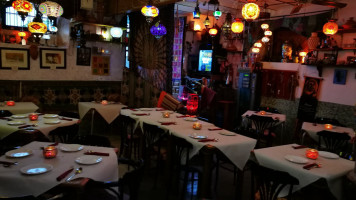 Taberna-Tetería Hierbabuena inside